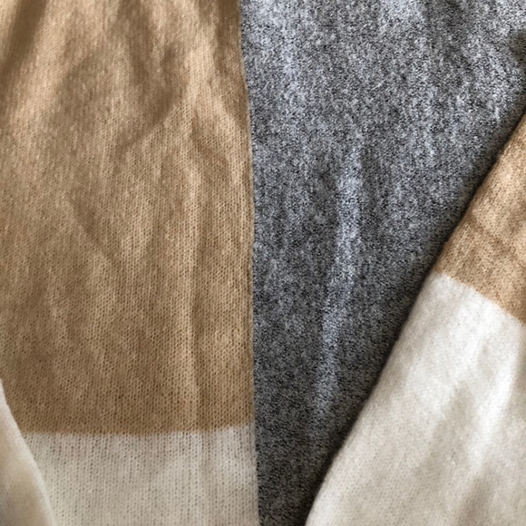 Sweater! - Picture 3 of 3